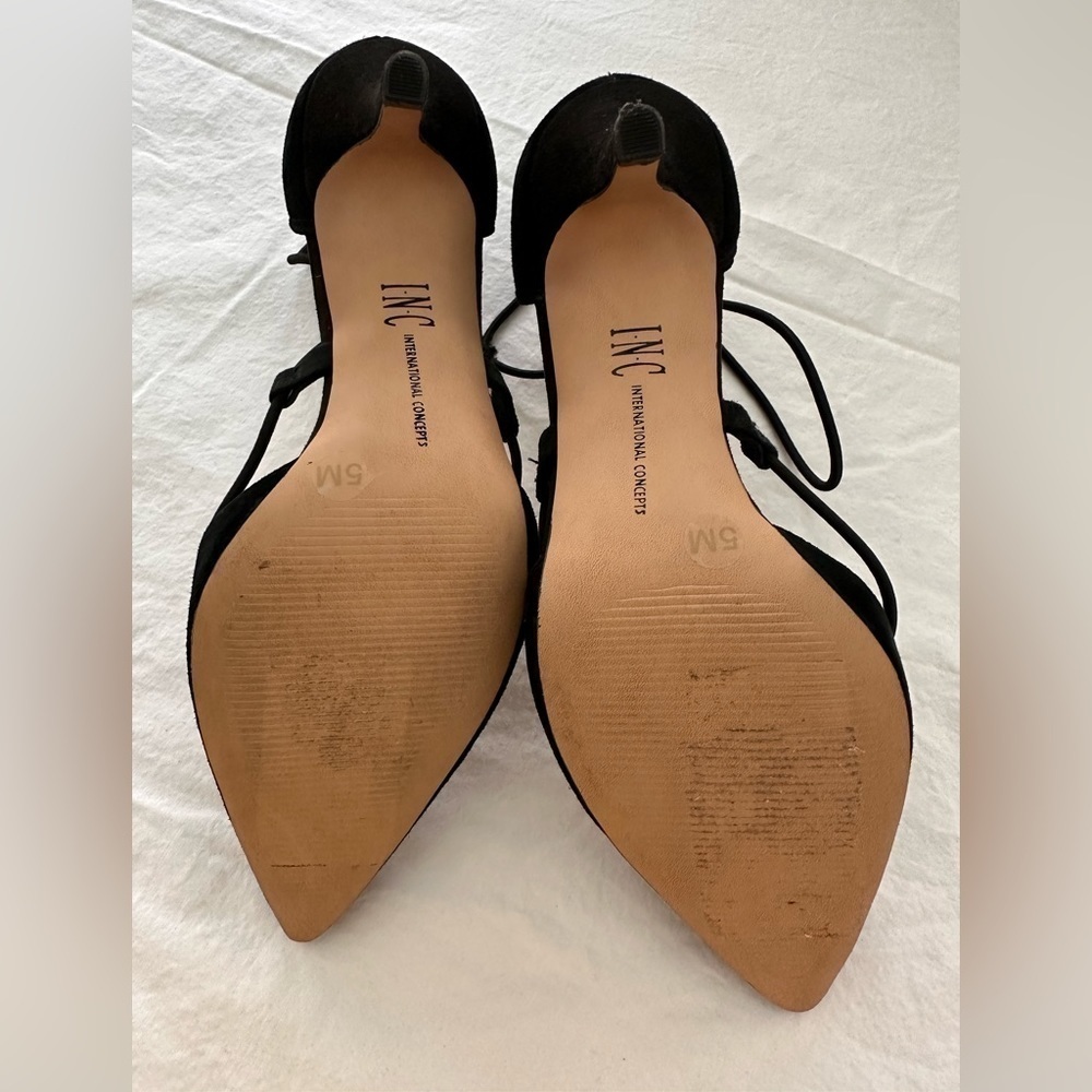 INC International Concepts Black Suede Heels W/Elastic Straps Size 5 - Picture 2 of 6